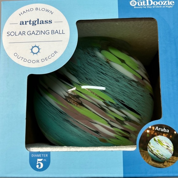 OutDoozie Art Outdoozie Green Glass 5 In H Aruba Solar Gazing Ball